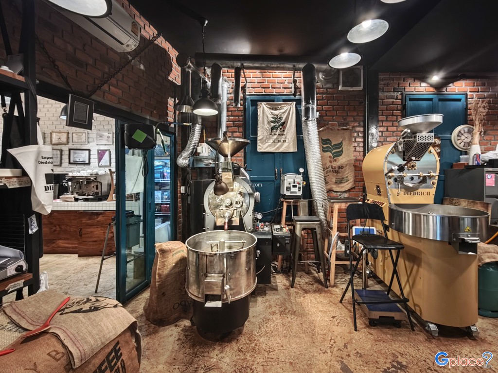 กัสจัง คาเฟ่ และโรงคั่วกาแฟ