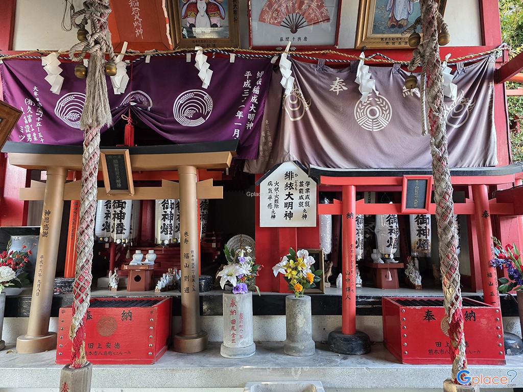 Kumamoto Castle Inari Shrine