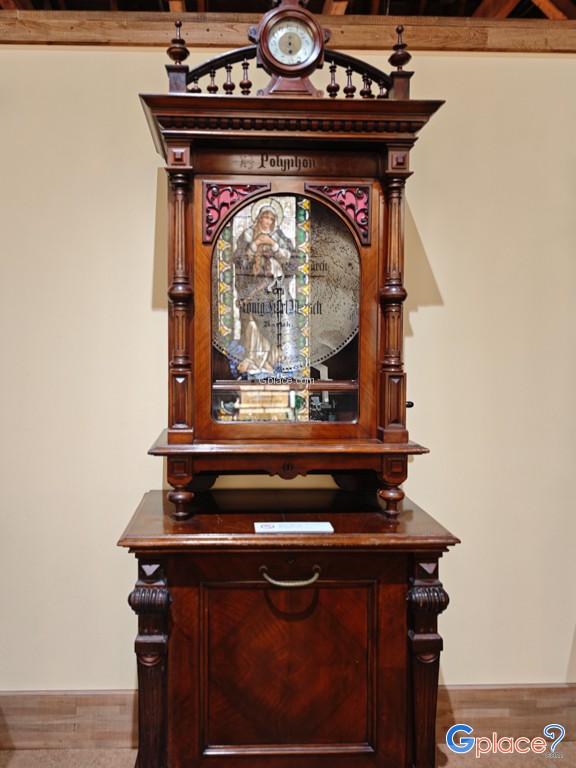 เฮาส์ ออฟ เวสเทิร์น อาร์ต