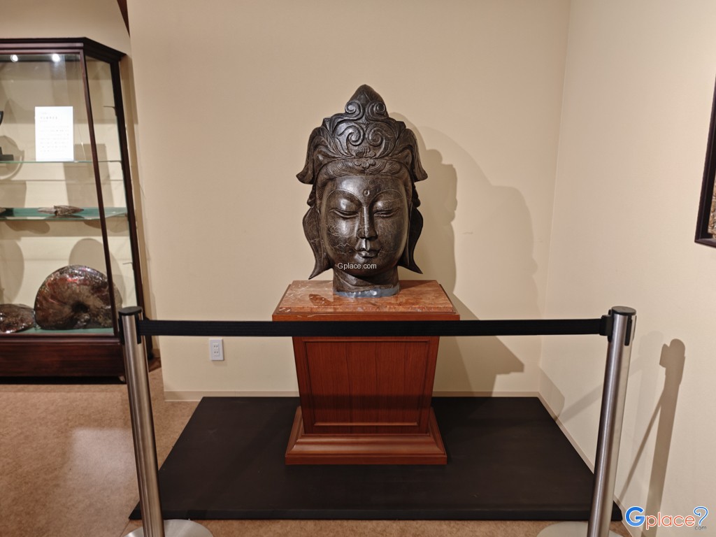 เฮาส์ ออฟ เวสเทิร์น อาร์ต