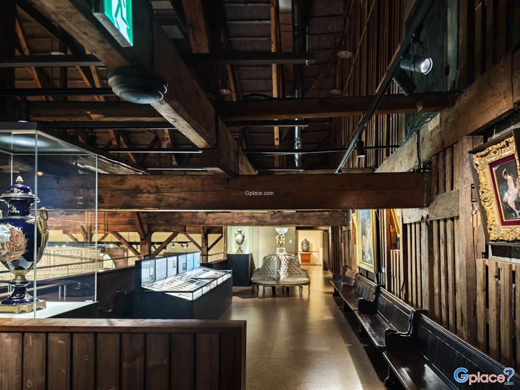 เฮาส์ ออฟ เวสเทิร์น อาร์ต