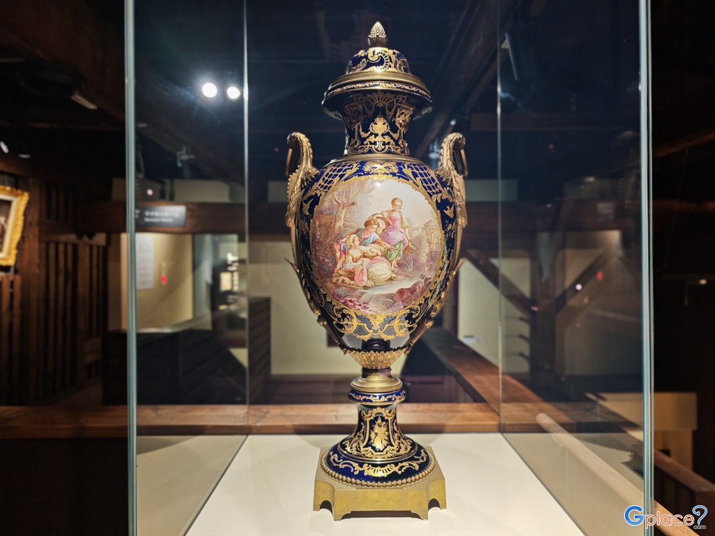 เฮาส์ ออฟ เวสเทิร์น อาร์ต