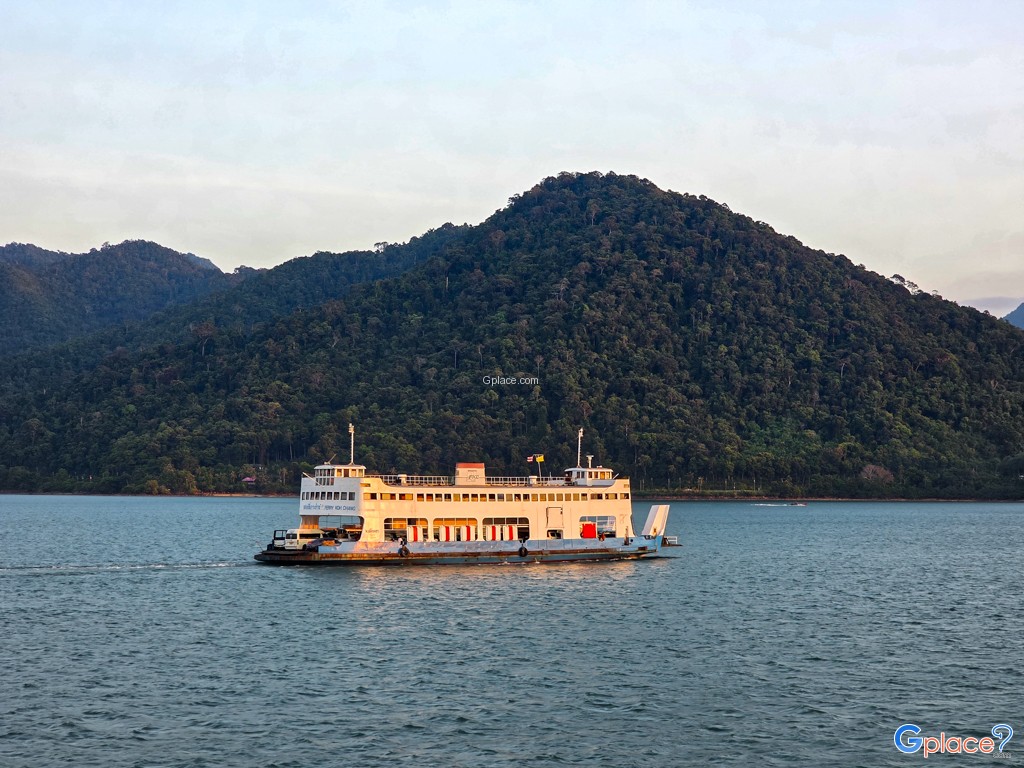 ท่าเรืออ่าวสับปะรด