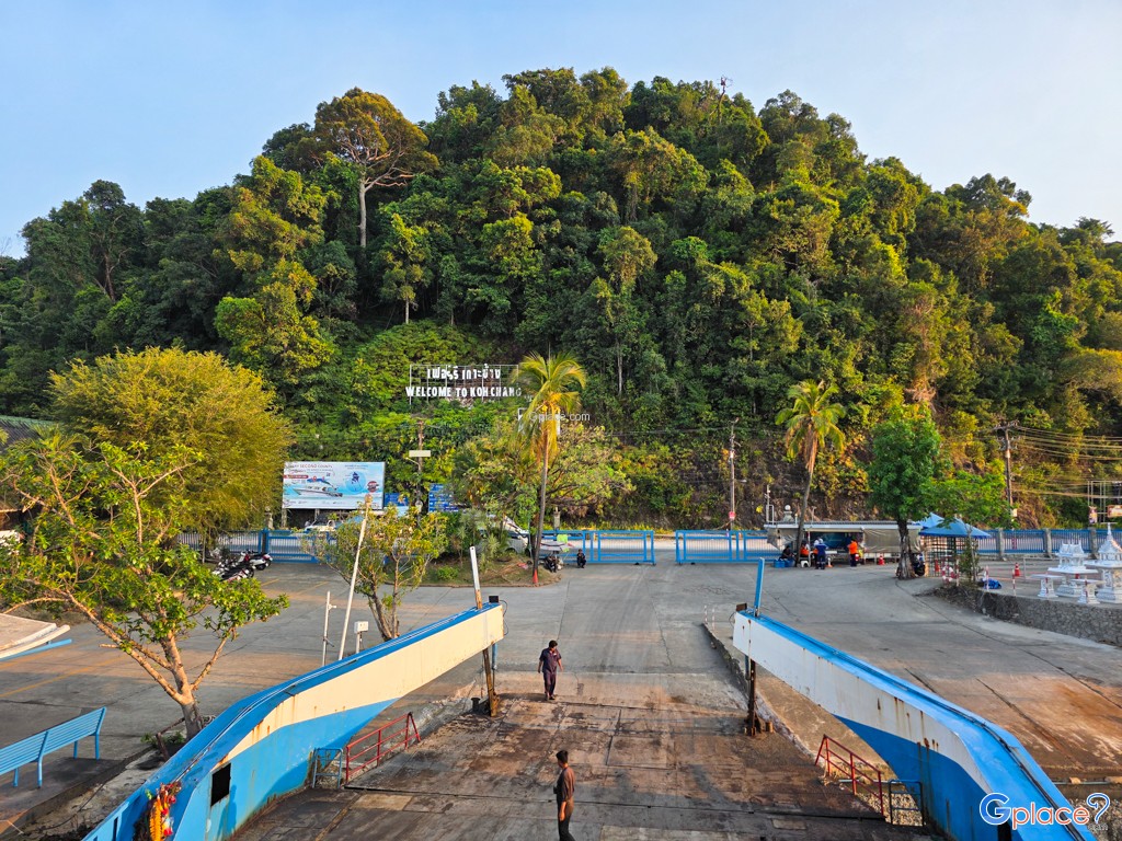 ท่าเรืออ่าวสับปะรด