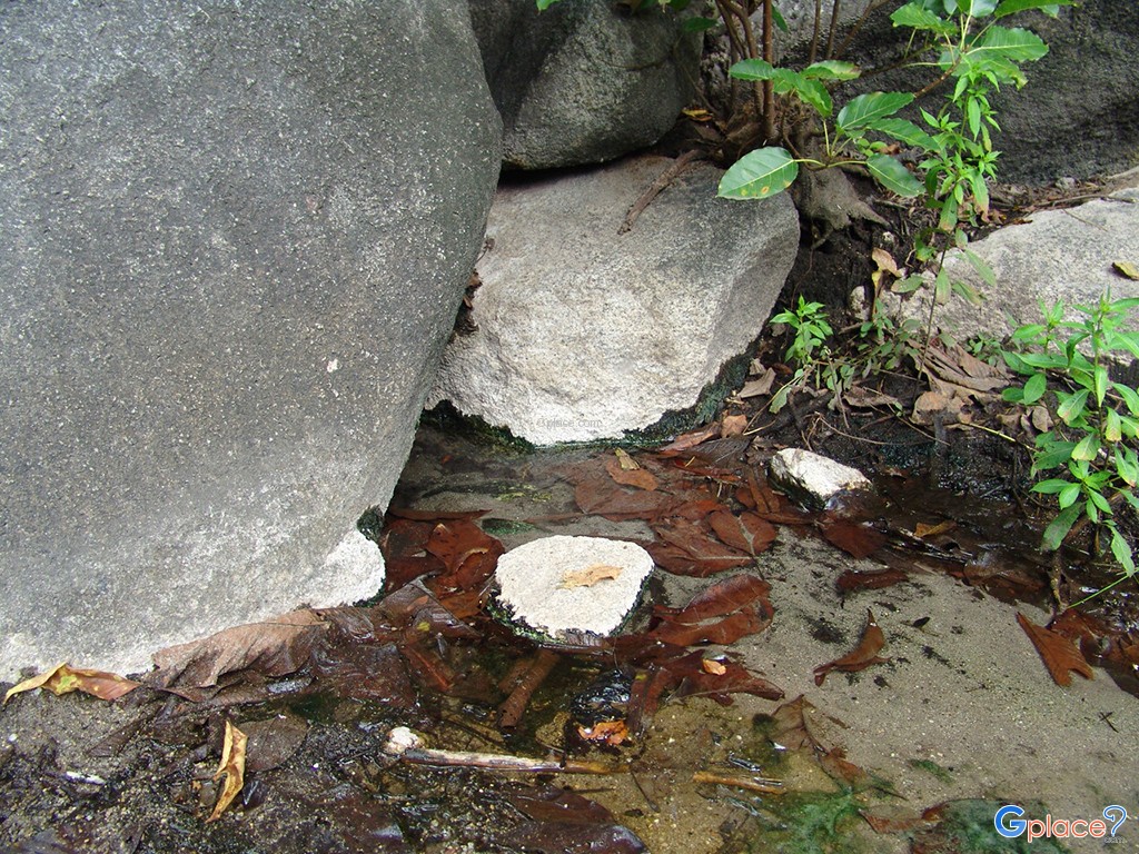 Bo Khlueng Hot Springs