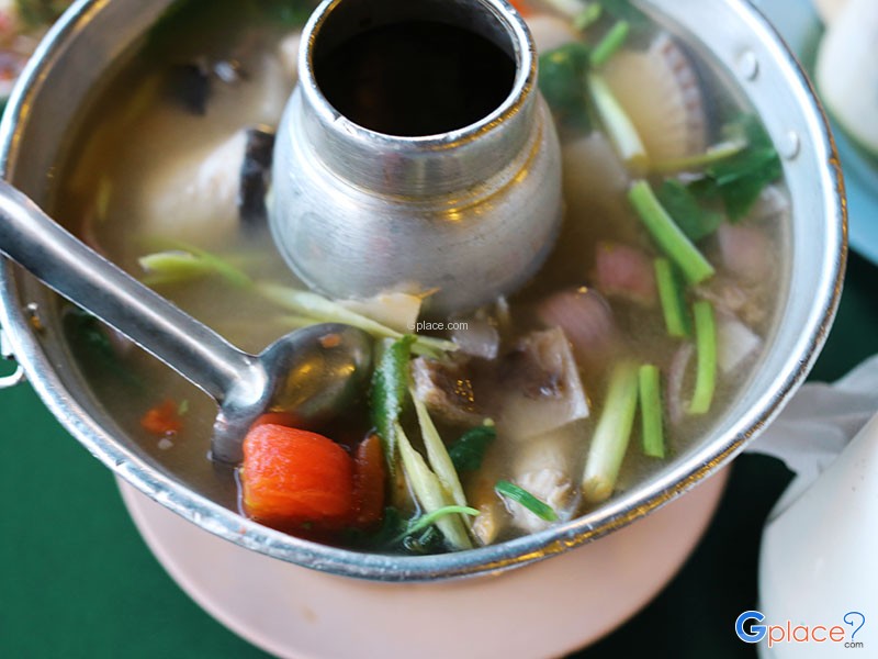 สวนอาหารไทรทองริเวอร์