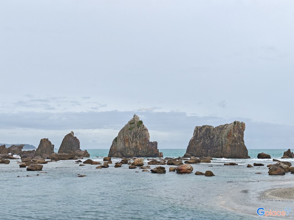 Hashiguiiwa Rocks