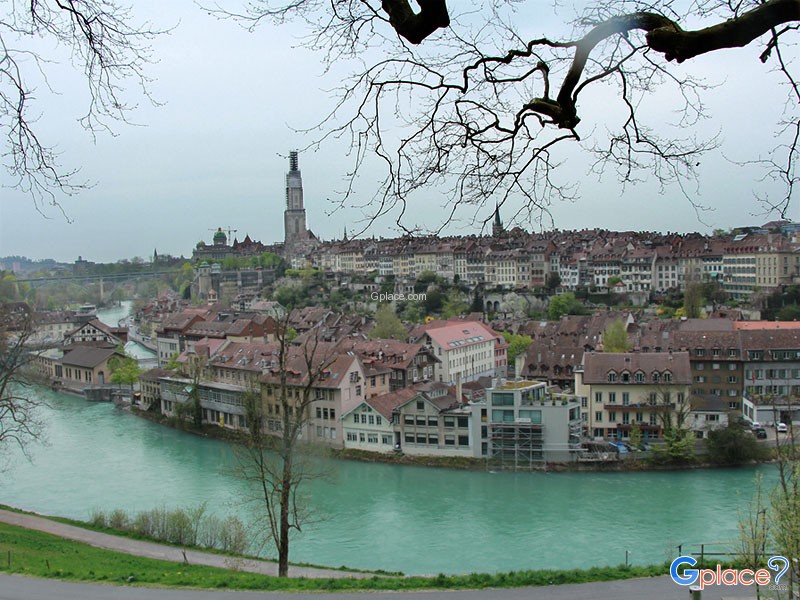 Viewpoint of Bern Old Town behind Bear Park