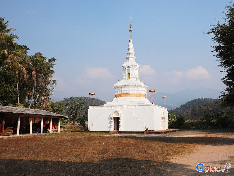 Wat Pa Daet Mae Chaem District