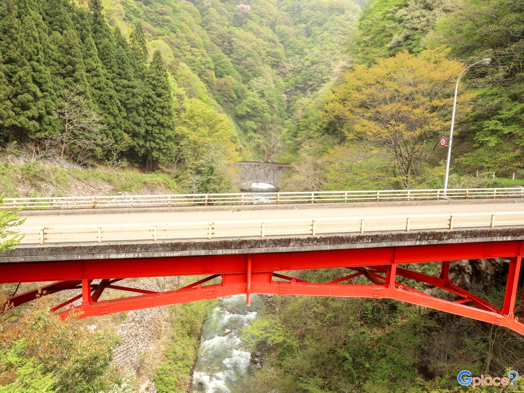 สะพานและทางเดินเล่นยามาบิโคะ