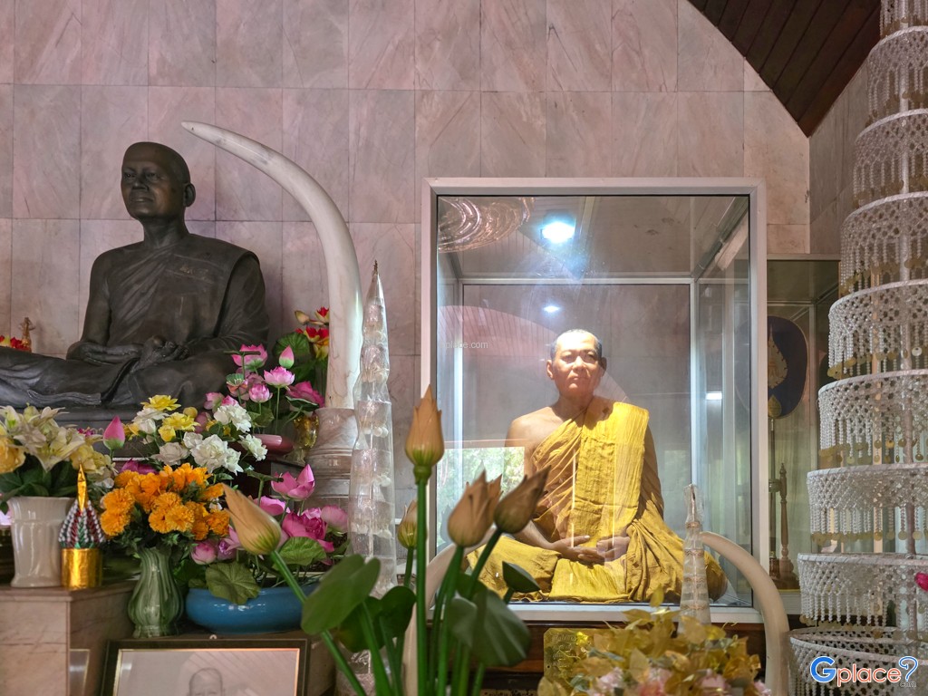 วัดถ้ำพวง และพิพิธภัณฑ์หลวงปู่วัน อุตตโม