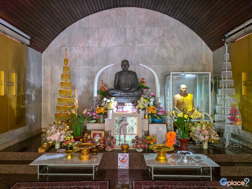 วัดถ้ำพวง และพิพิธภัณฑ์หลวงปู่วัน อุตตโม