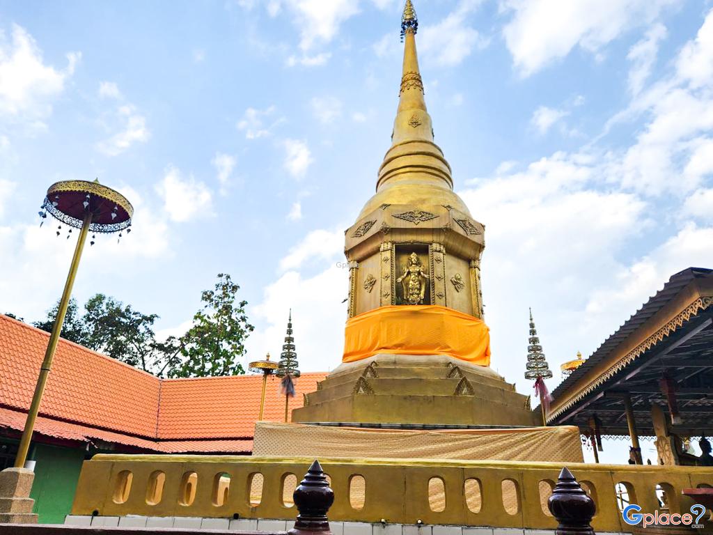 Wat Phra That Chom Mok Kaeo