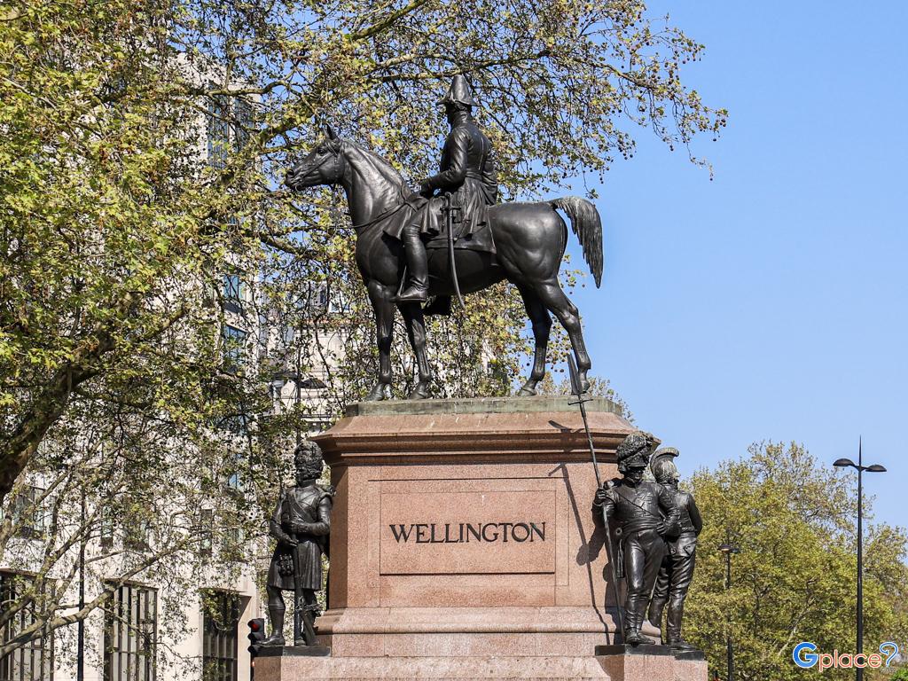รูปปั้นขี่ม้าของ Duke of Wellington