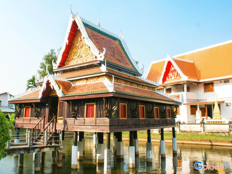 Wat Maha That Yasothon