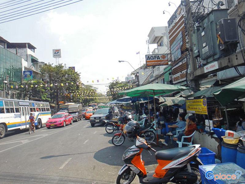 Pak Khlong Talat Market