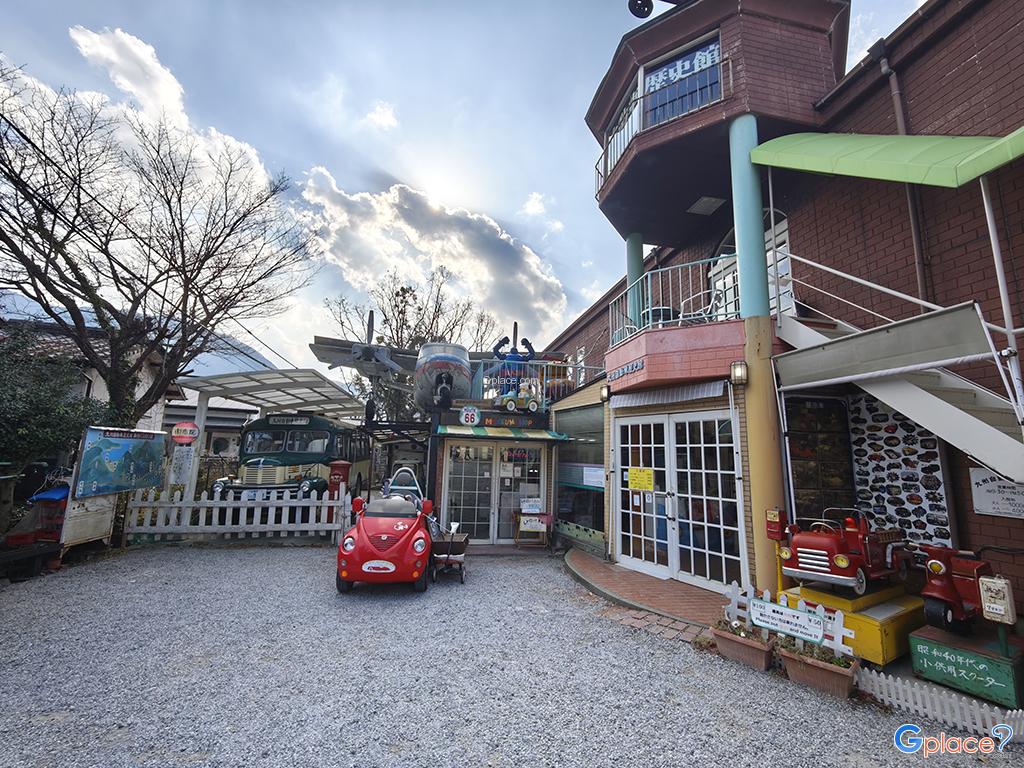 พิพิธภัณฑ์รถโบราณ เรโทร มอเตอร์ มิวเซียม