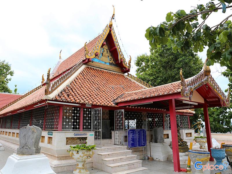 Wat Chom Khiri Nat Phrot