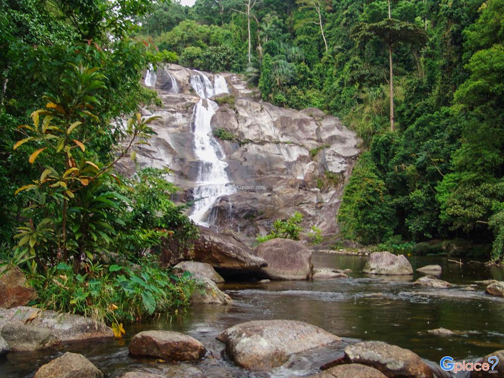 Karom Waterfall