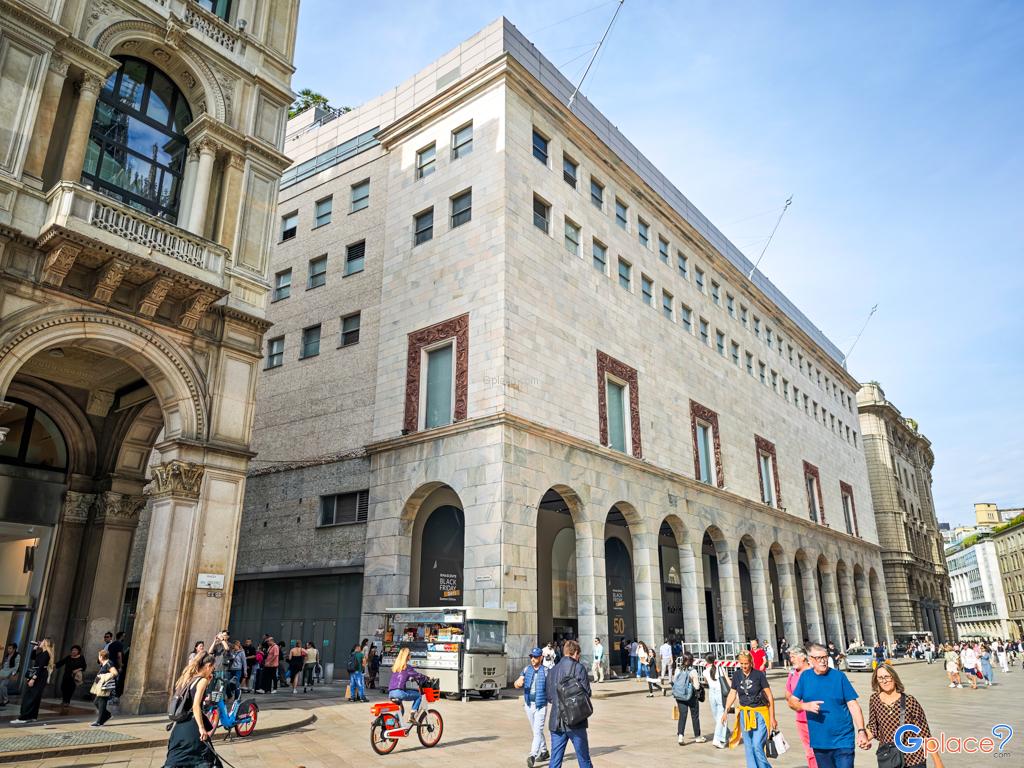 ห้างสรรพสินค้า รีนาเชนเต มิลาน