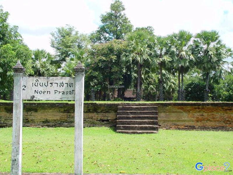 Phra Ruang castle hill