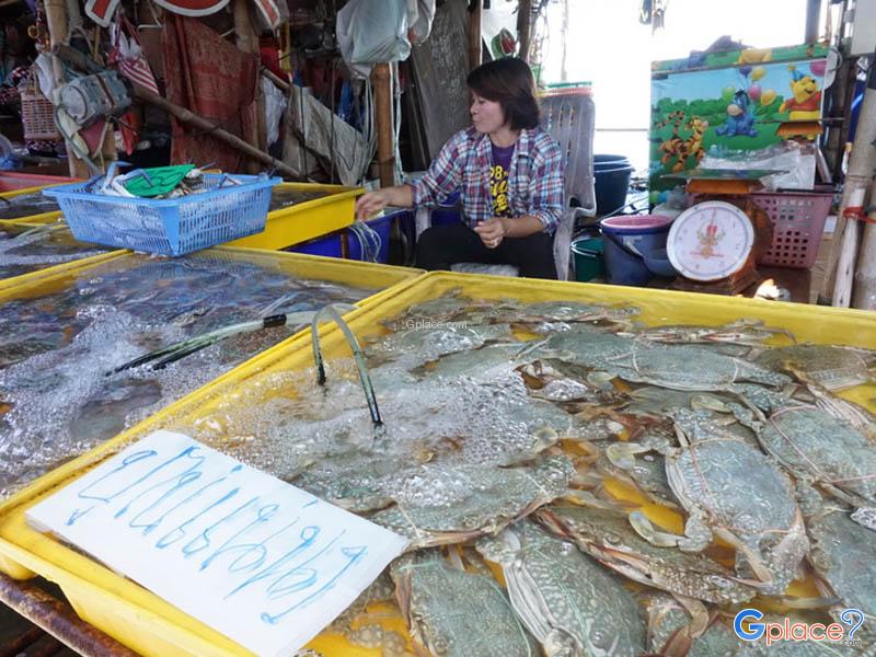 昂西拉鱼桥市场（Ang Sila Fish Market）