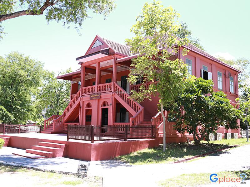 红色荣誉博物馆（chalerm phrakiat museum）