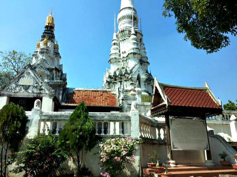 Wat Khao Kaeo Worawihan