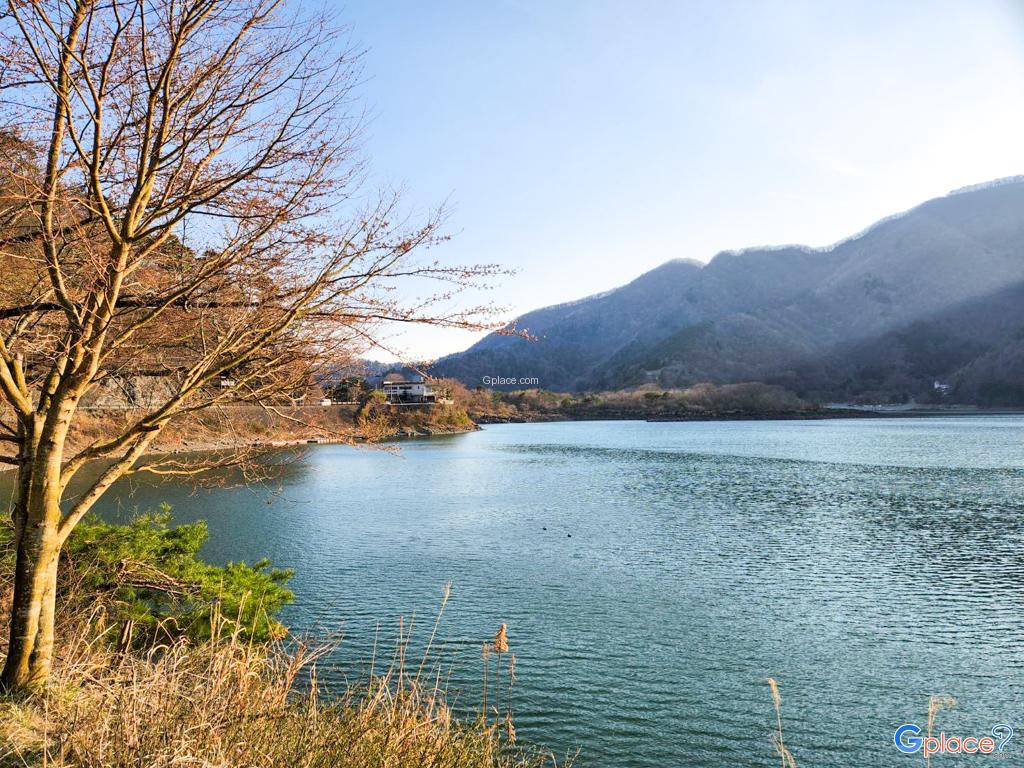 ทะเลสาบโชจิ