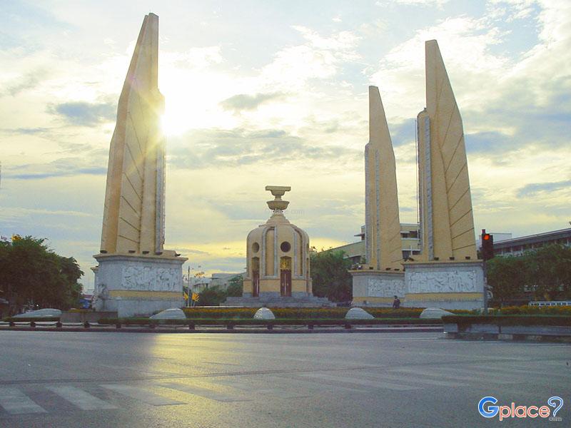 Democracy Monument