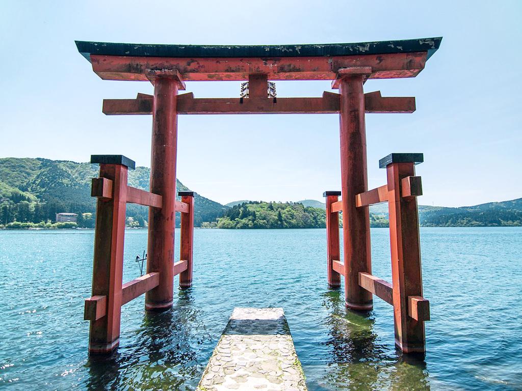 Hakone Shrine