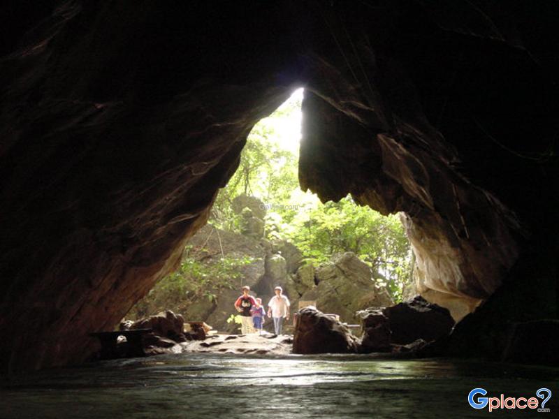 Pha Nang Khoi洞穴