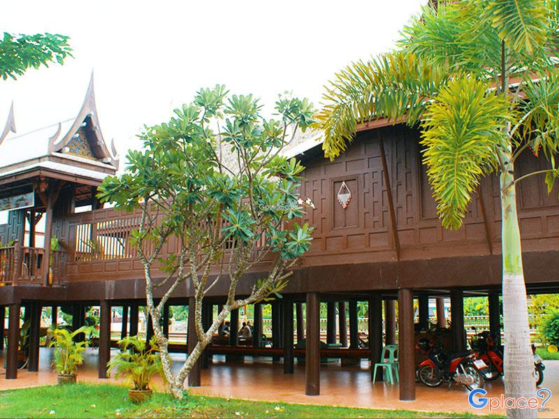 Wat Phummarin Kudi Thong