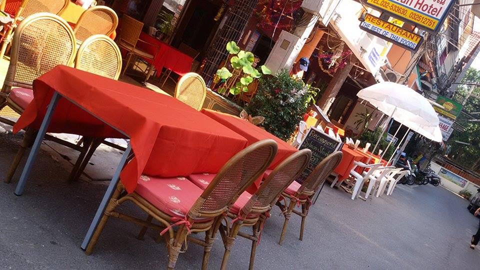 ข่าวประชาสัมพันธ์ นิลวรรณเก็สท์เฮ้าส์ เปิดรับสมัครพ่อครัว แม่ครัว และผู้ช่วย มีประสบการณ์